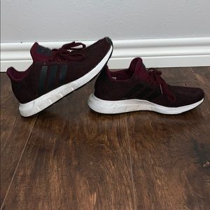 Adidas Boys Maroon Shoes Size 4.5